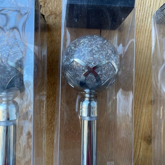 Curtain rails - Picture 2 of 4